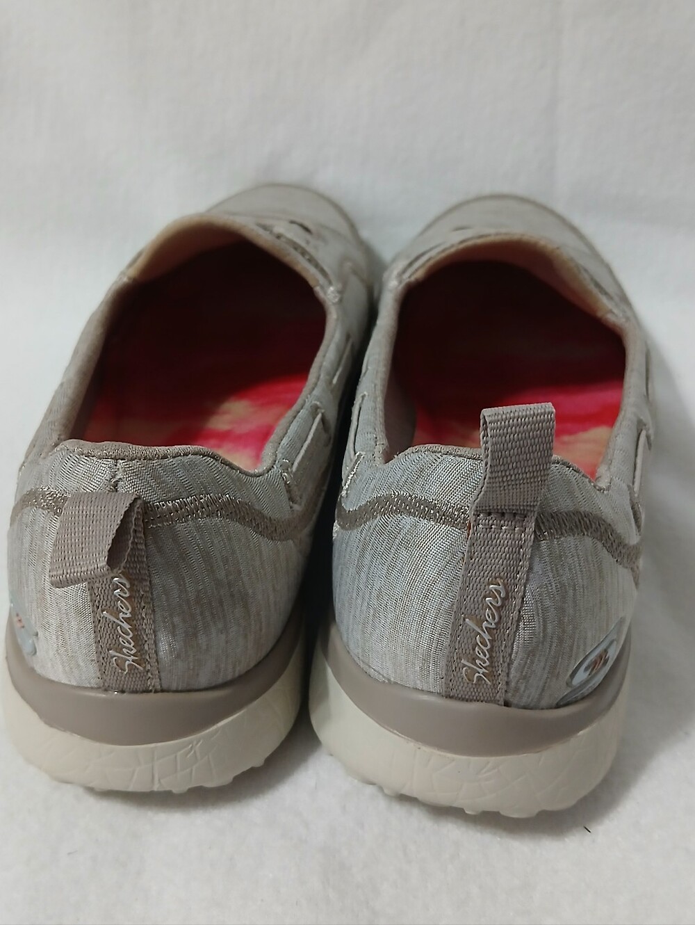 Skechers Women's Beige/Tan Slip-On Moccasin Sneaker Size 8.5 - Picture 4 of 14